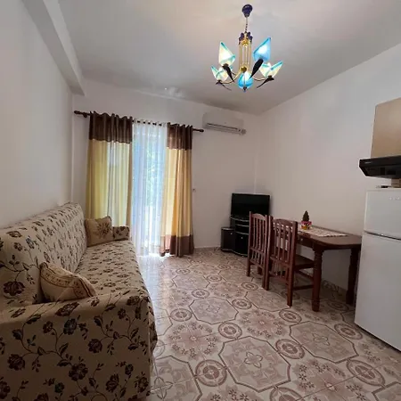 Kevi Center * Përmet