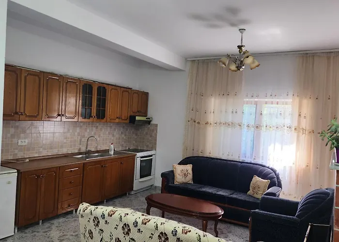 Kevi Center * Përmet